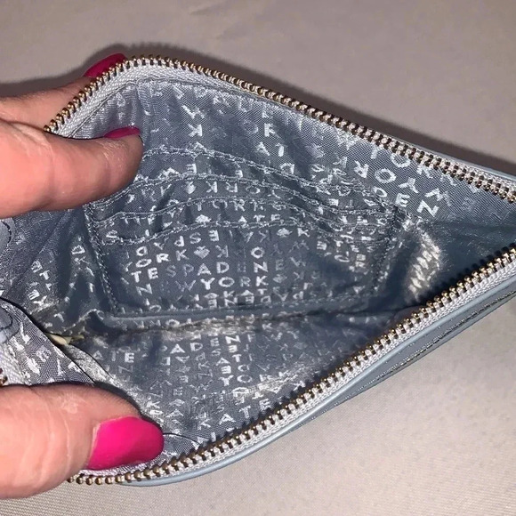 KATE SPADE Wristlet,Excellent condition.Beautiful Blue❣️ - Picture 3 of 3